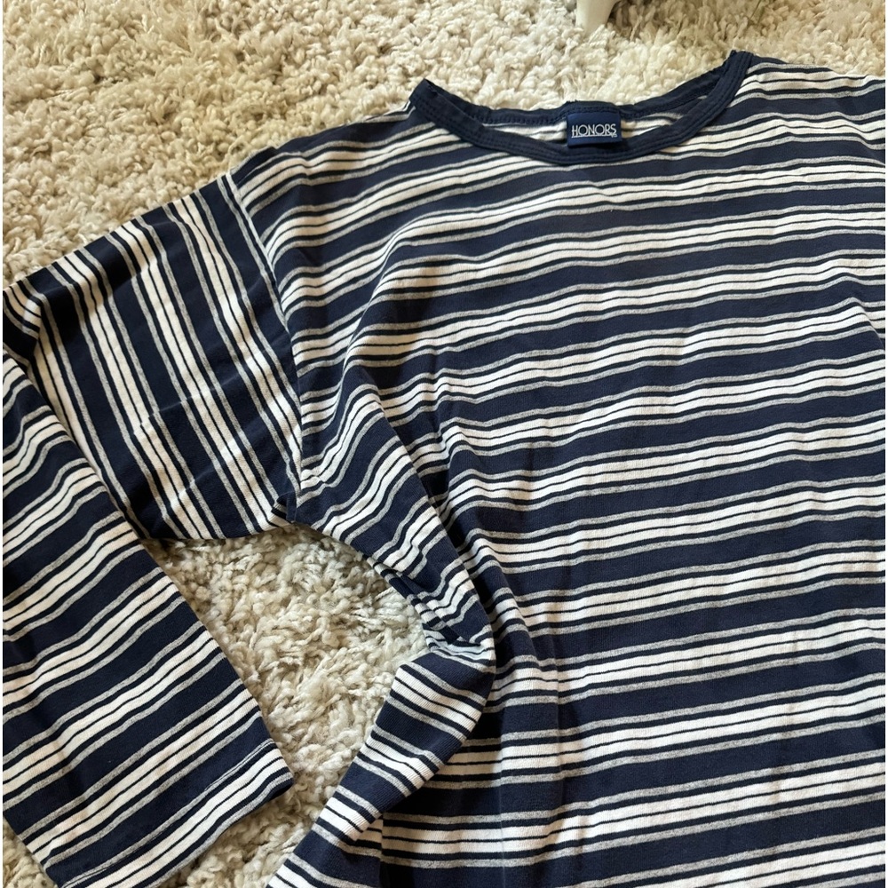 Honors cute striped casual basic minimalist womens mom shirt top.